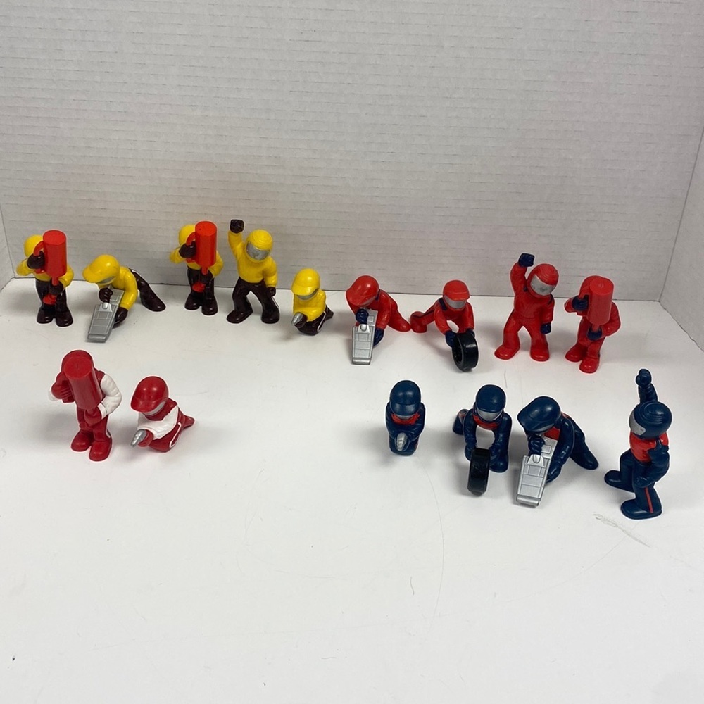 Fujimi 1/20 Pit Crew Set (15 pieces)